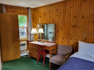 Pine Wood Motel Room 4